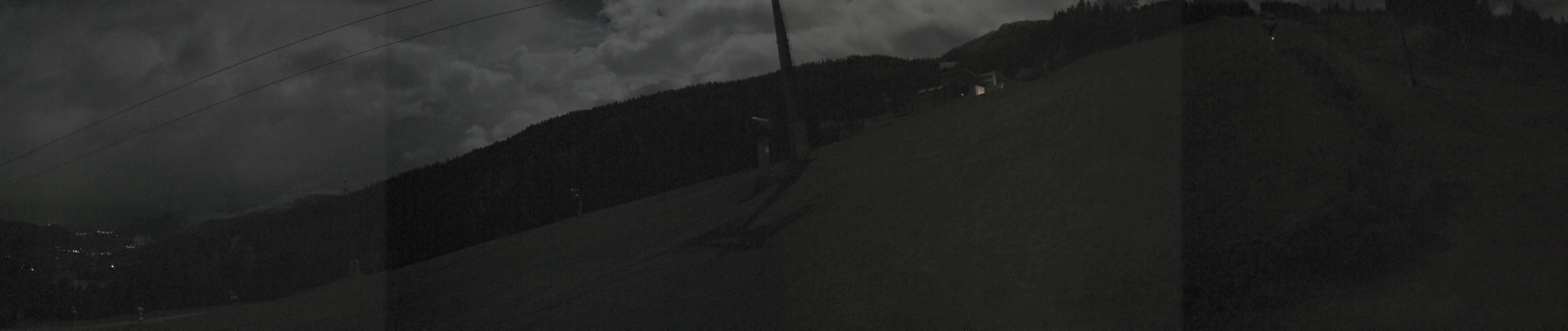 Archived image Webcam Hauser Kabling: top station of the gondola
