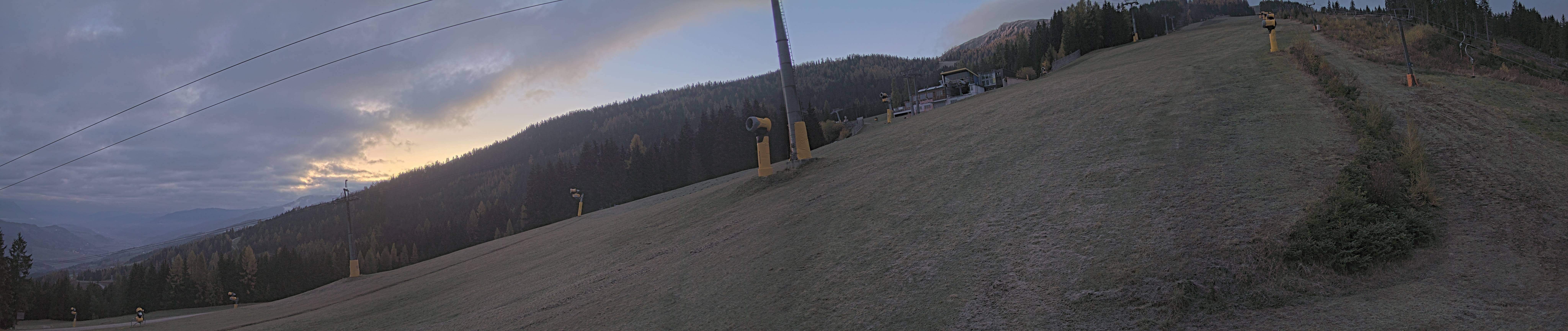 Archived image Webcam Hauser Kabling: top station of the gondola