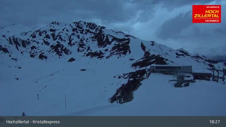 Archived image Webcam Wimbachexpress Top Station - Hochzillertal