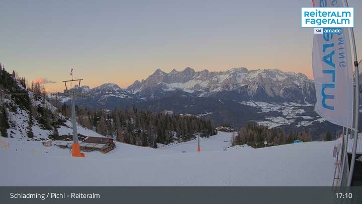 Archived image Webcam Reiteralm: Top station Preunegg Jet