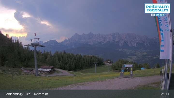 Archived image Webcam Reiteralm: Top station Preunegg Jet