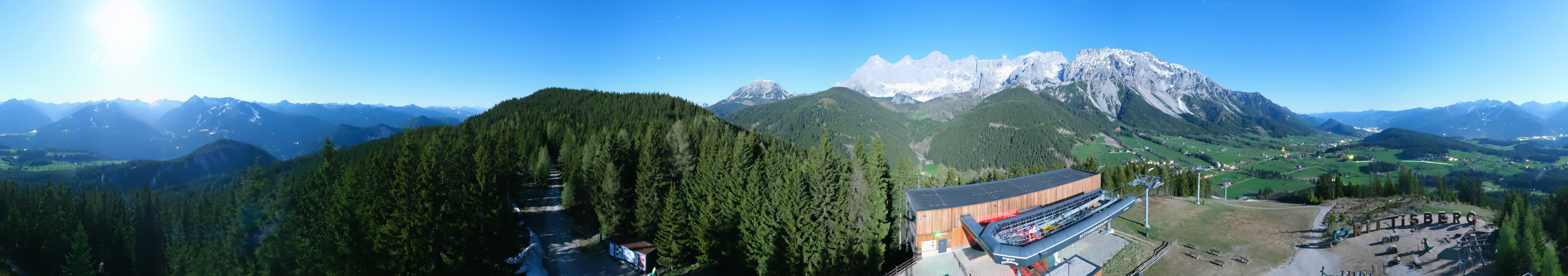 Archived image Webcam Ramsau am Dachstein: Ski area Rittisberg