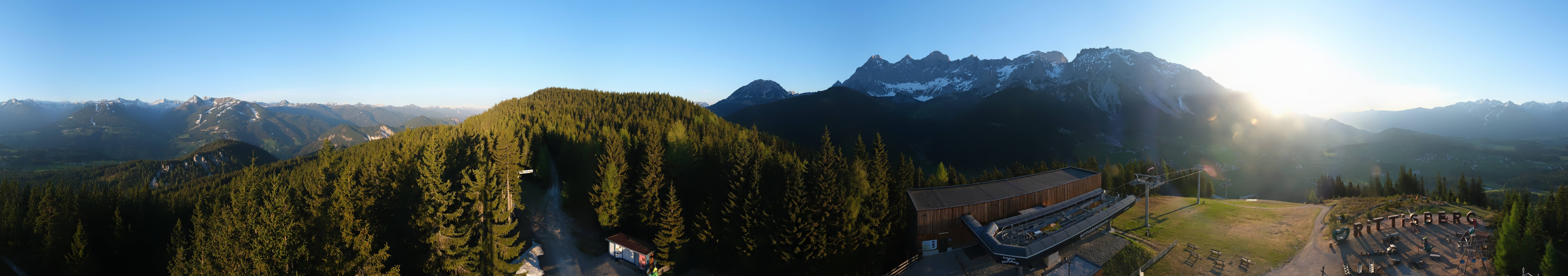 Archived image Webcam Ramsau am Dachstein: Ski area Rittisberg