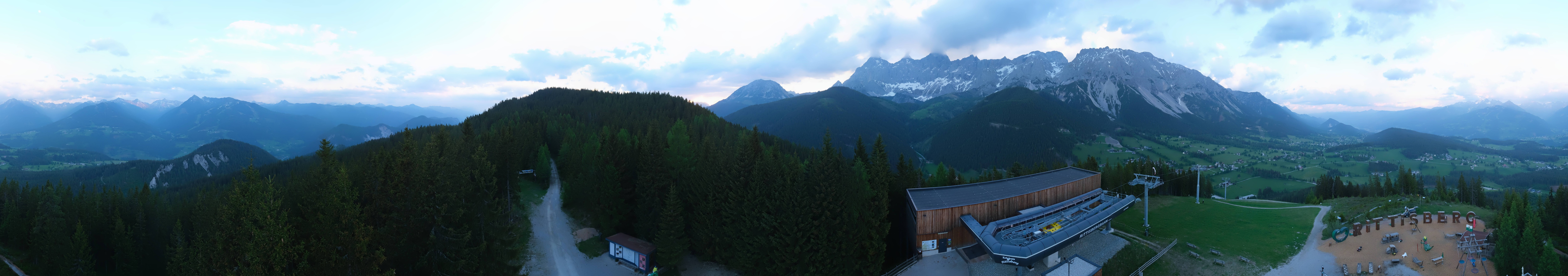 Archived image Webcam Ramsau am Dachstein: Ski area Rittisberg