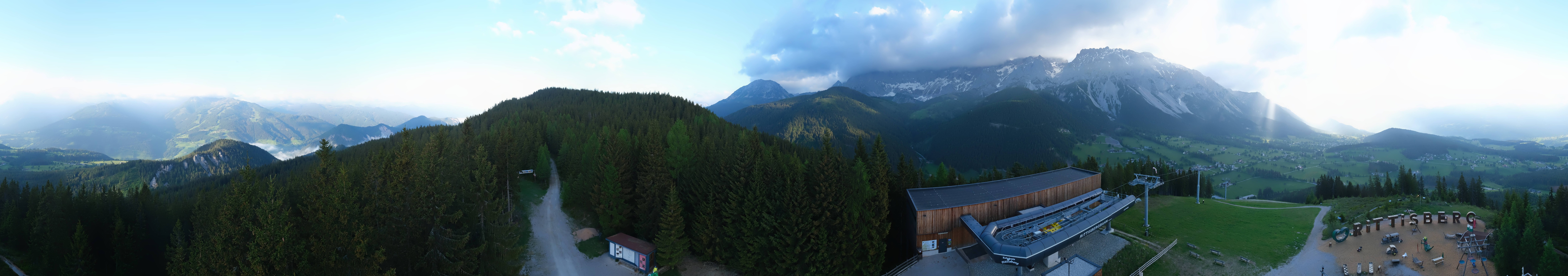 Archived image Webcam Ramsau am Dachstein: Ski area Rittisberg
