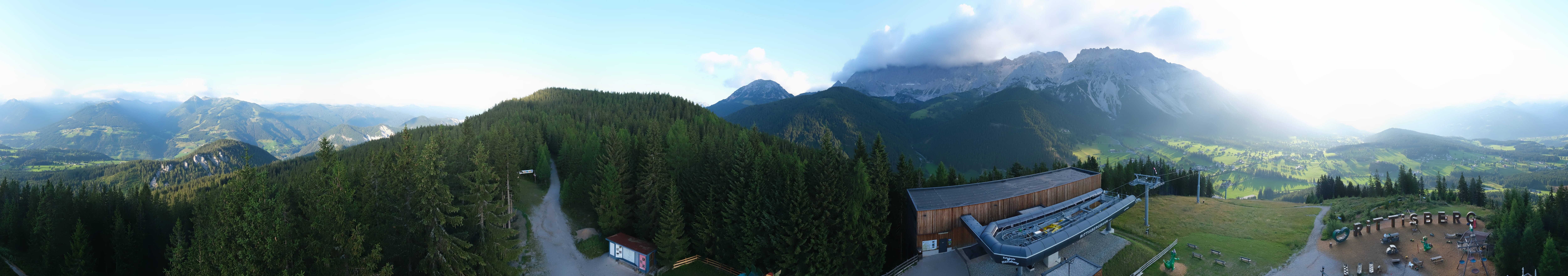 Archived image Webcam Ramsau am Dachstein: Ski area Rittisberg