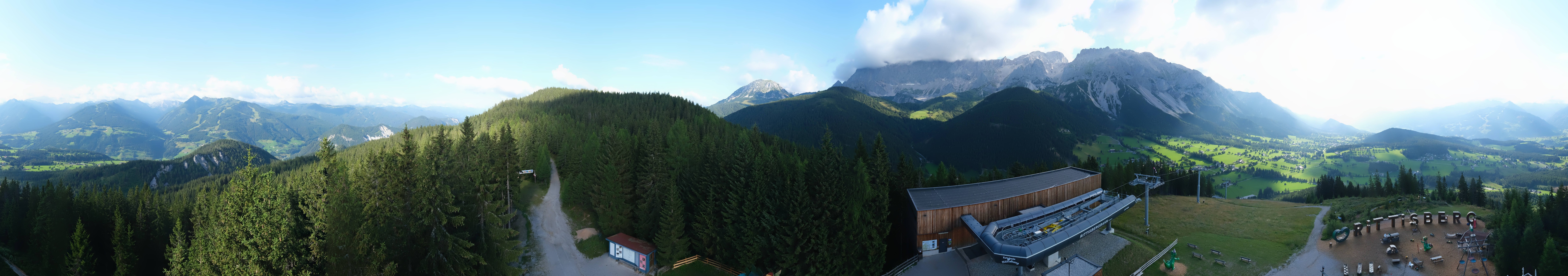 Archived image Webcam Ramsau am Dachstein: Ski area Rittisberg