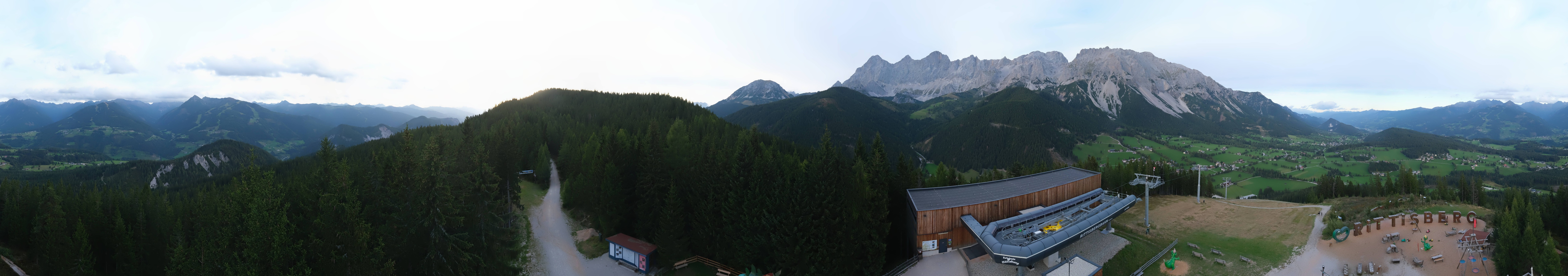 Archived image Webcam Ramsau am Dachstein: Ski area Rittisberg