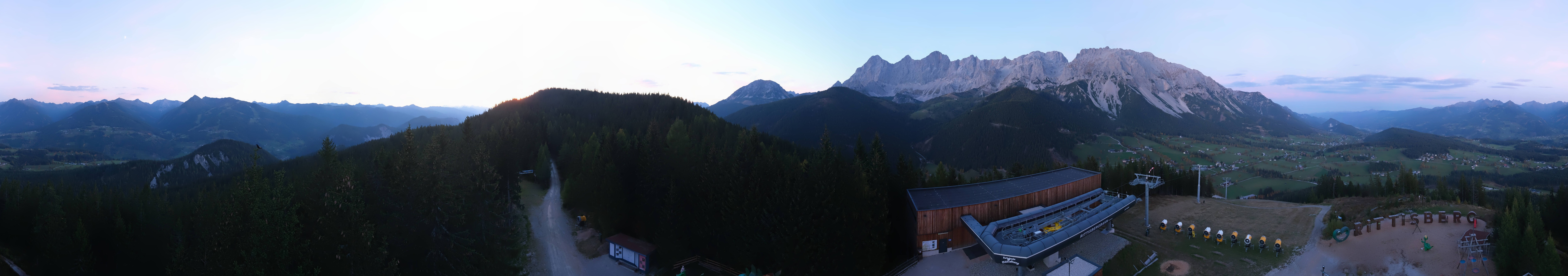 Archived image Webcam Ramsau am Dachstein: Ski area Rittisberg
