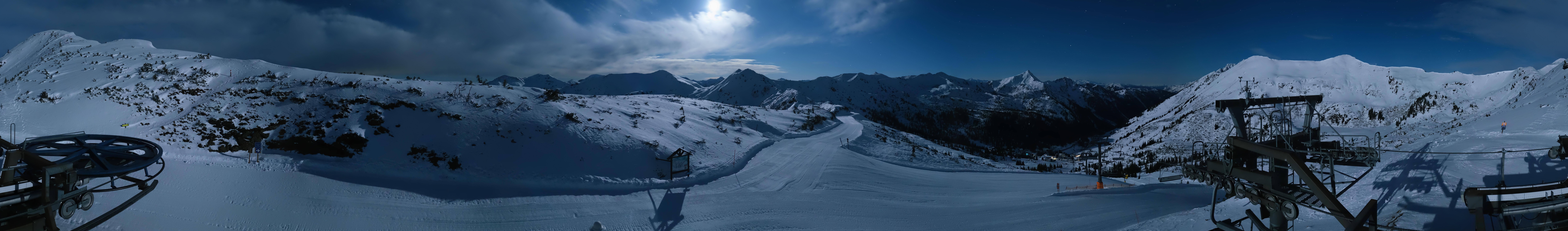 Archived image Webcam mountain station Plannereckbahn, alp Planneralm