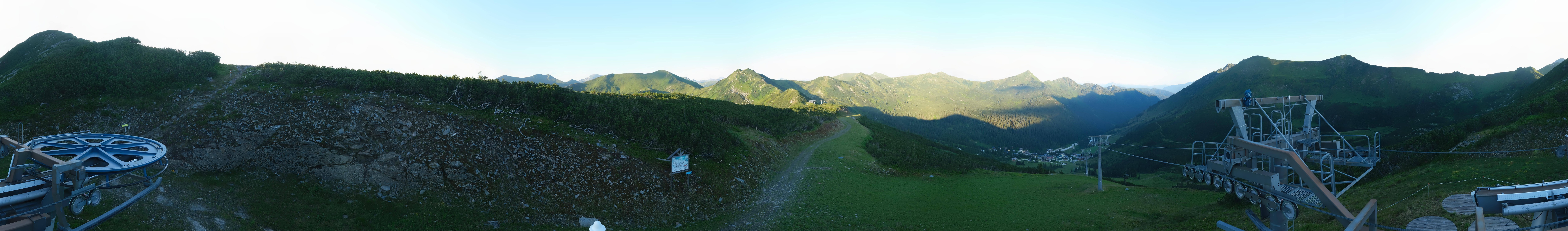 Archived image Webcam mountain station Plannereckbahn, alp Planneralm