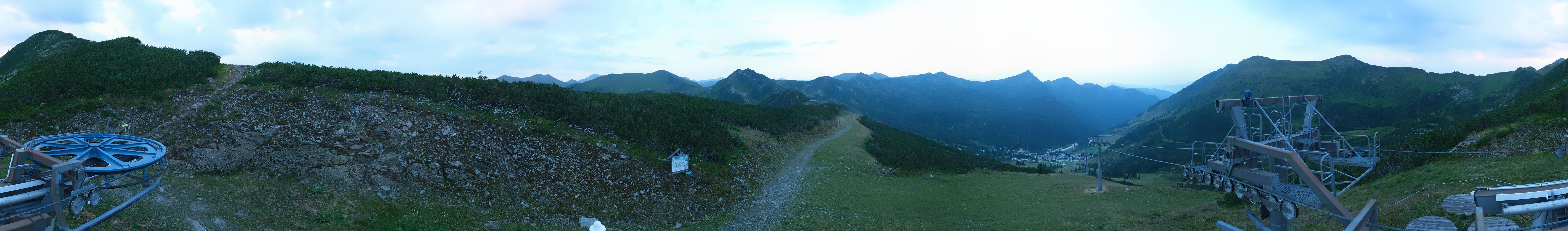 Archived image Webcam mountain station Plannereckbahn, alp Planneralm