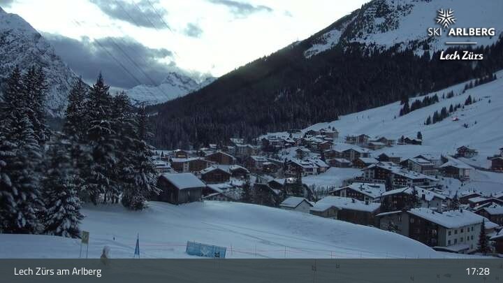 Archived image Webcam Panorama View: Oberlech