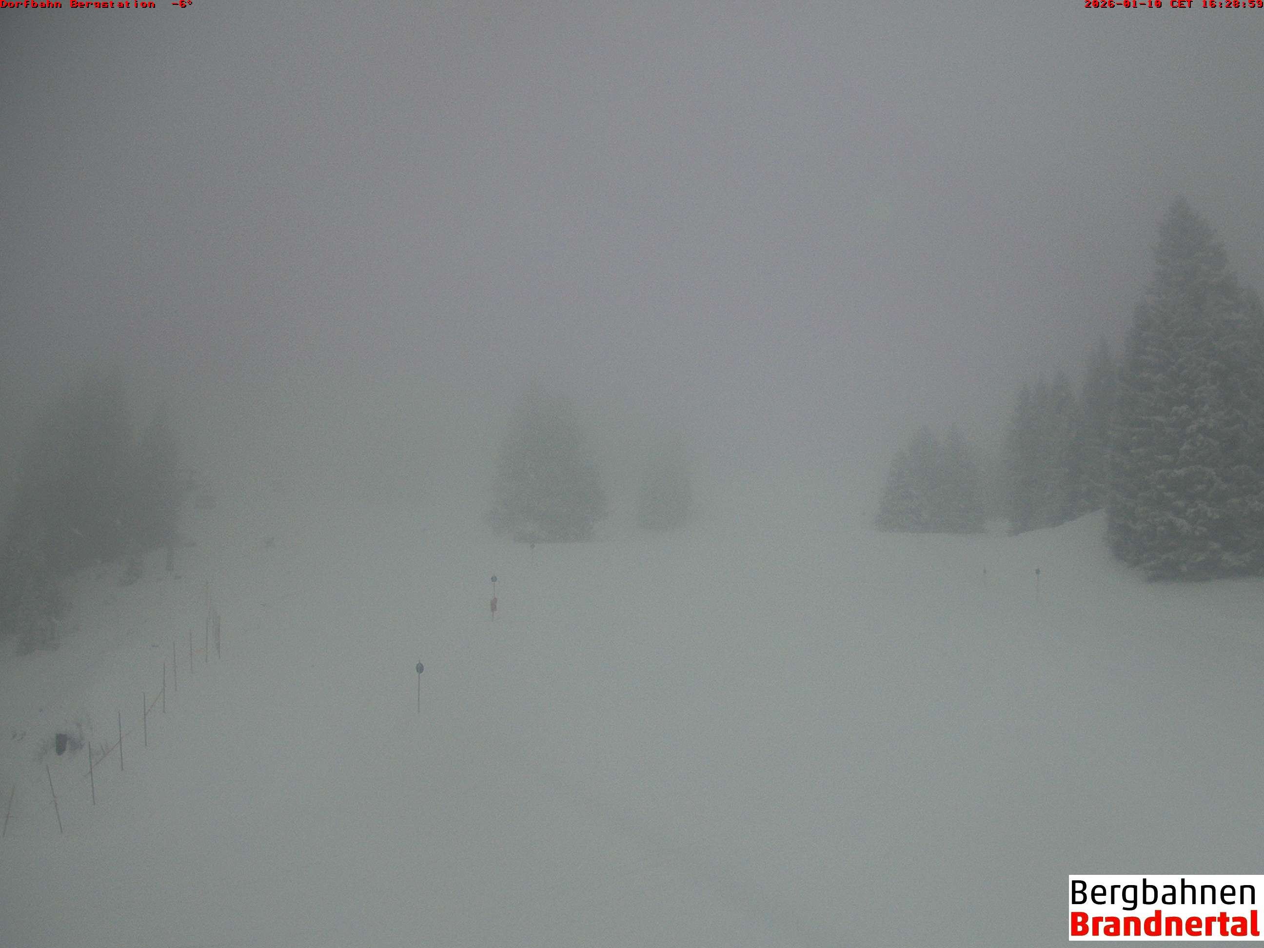 Archived image Webcam mountain station "Dorfbahn", valley "Brandnertal"