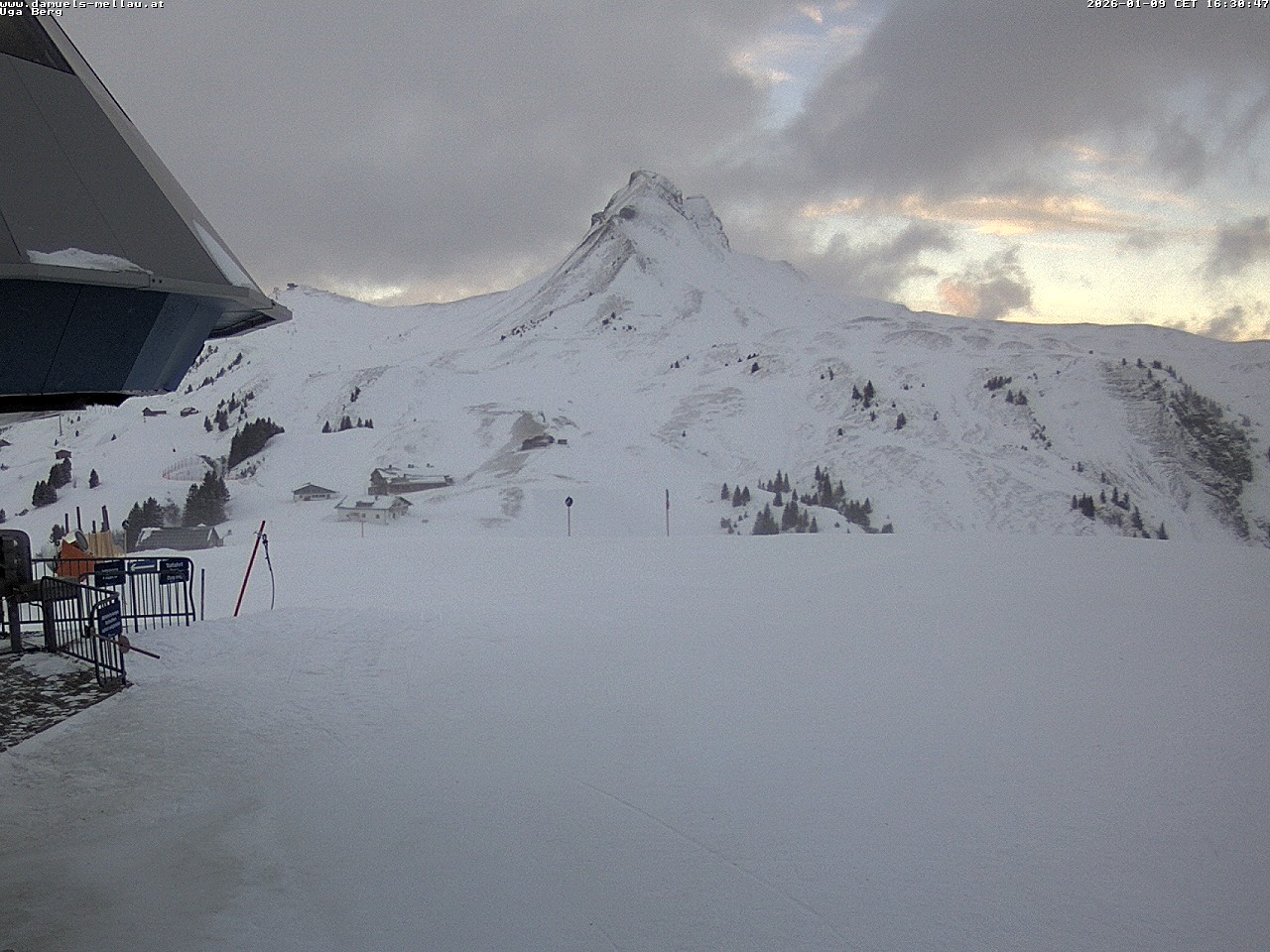 Archiv Foto Webcam Bergstation Uga (1850m)