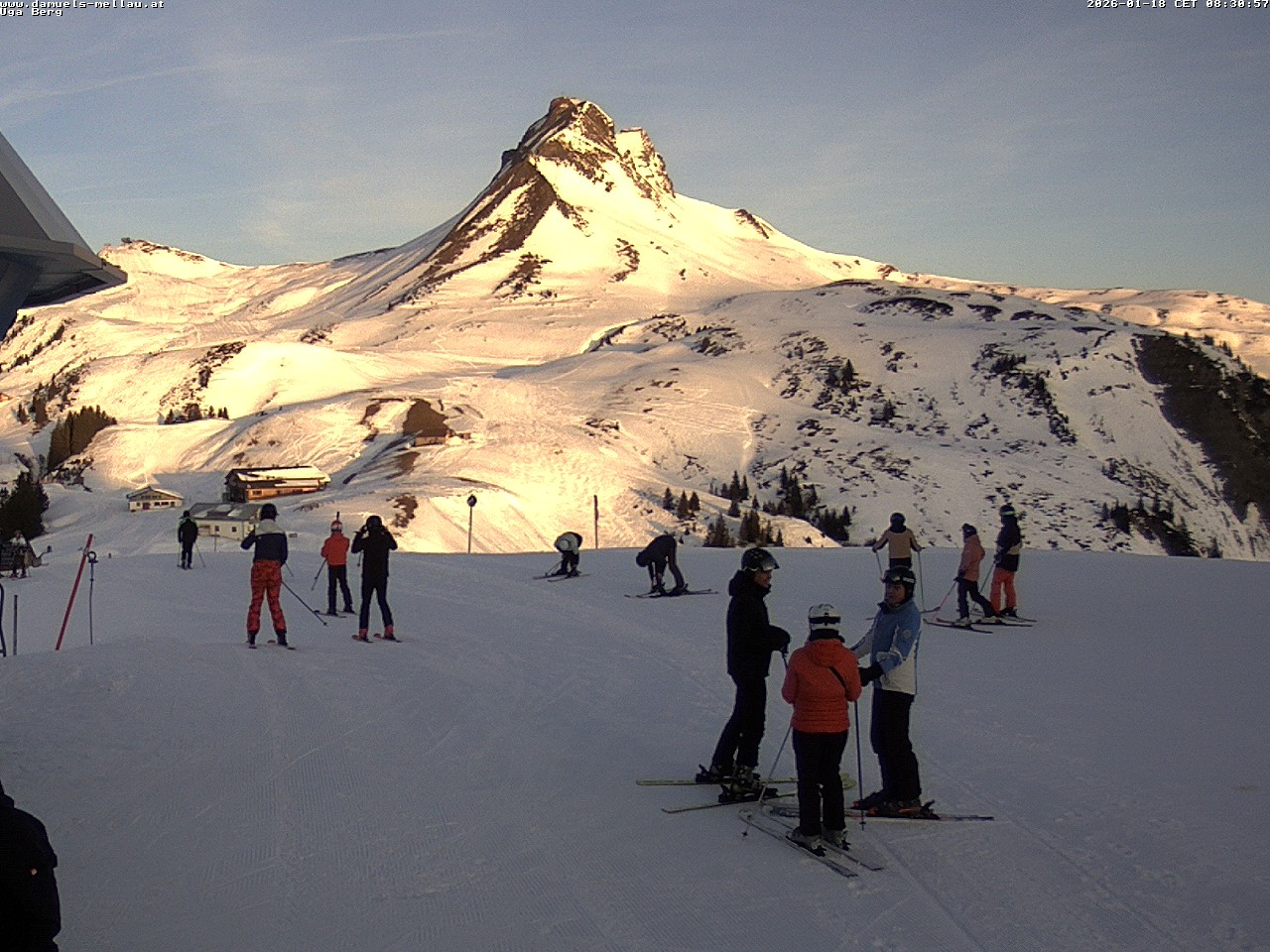 Archiv Foto Webcam Bergstation Uga (1850m)