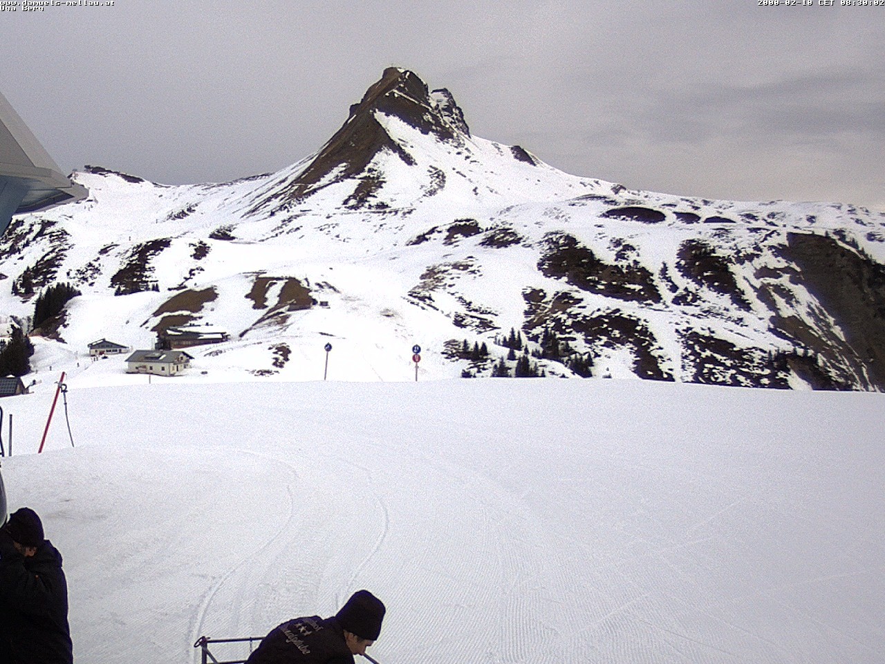 Archiv Foto Webcam Bergstation Uga (1850m)