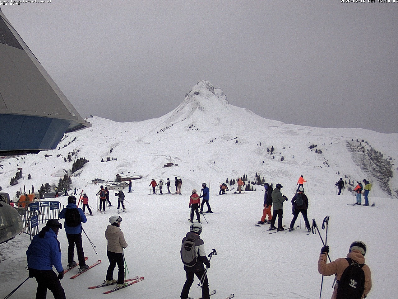 Archiv Foto Webcam Bergstation Uga (1850m)