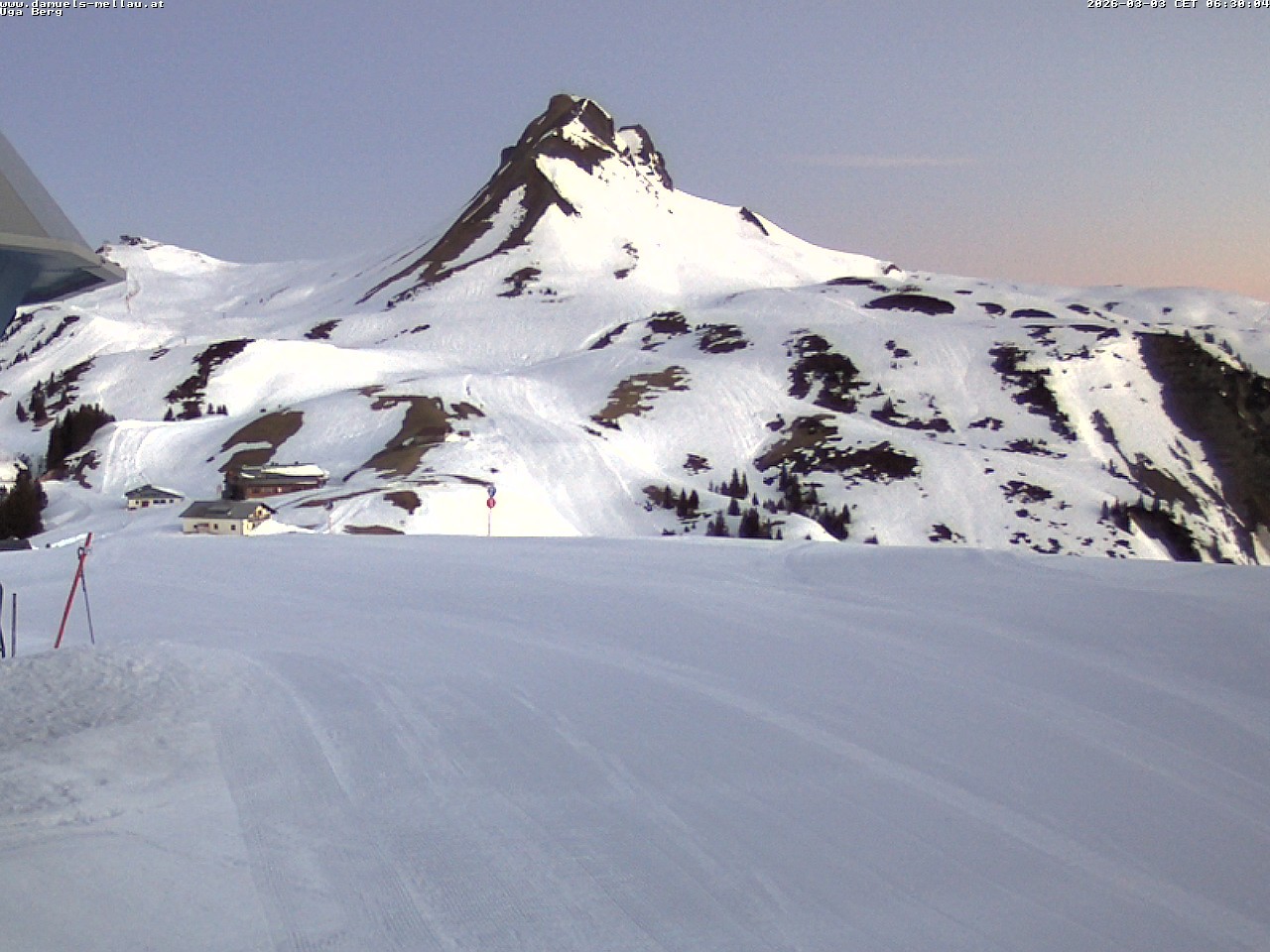 Archiv Foto Webcam Bergstation Uga (1850m)