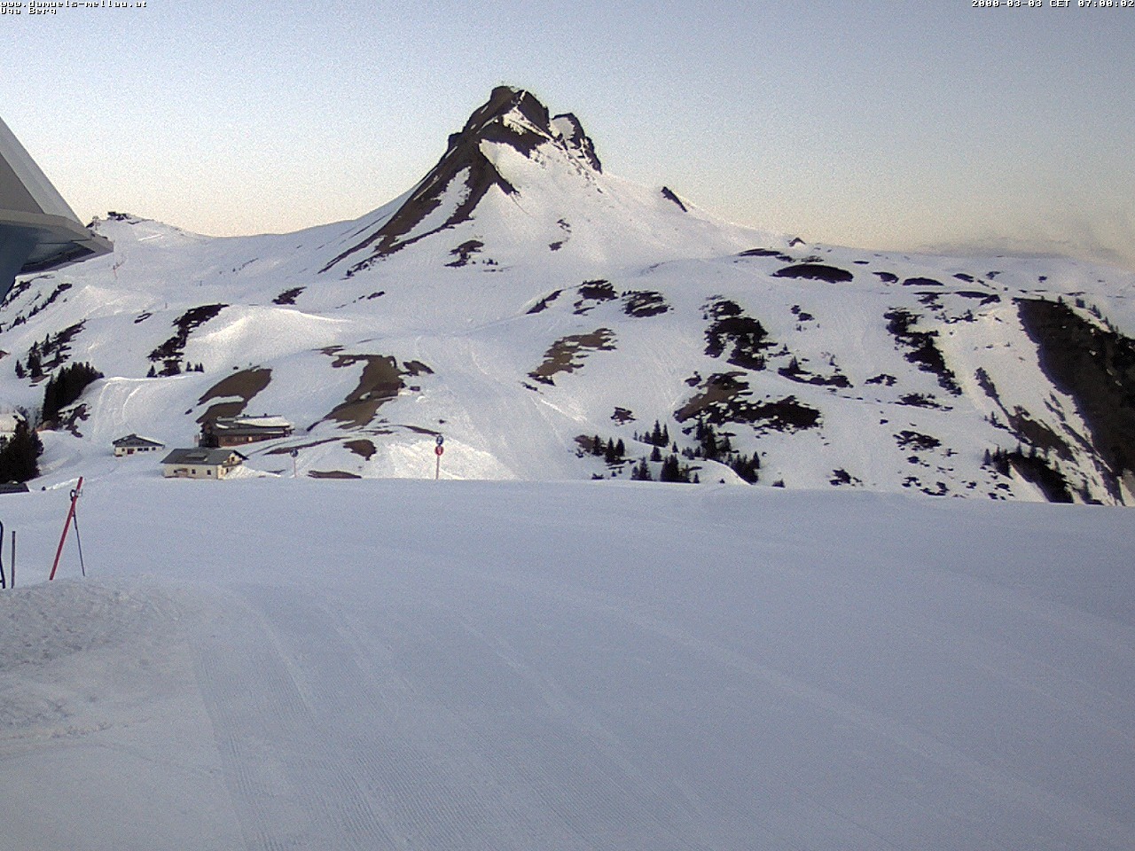 Archiv Foto Webcam Bergstation Uga (1850m)