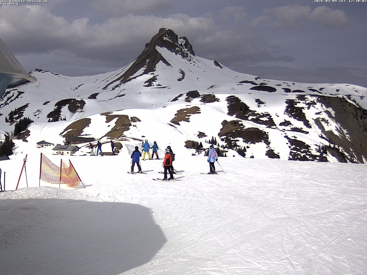 Archiv Foto Webcam Bergstation Uga (1850m)