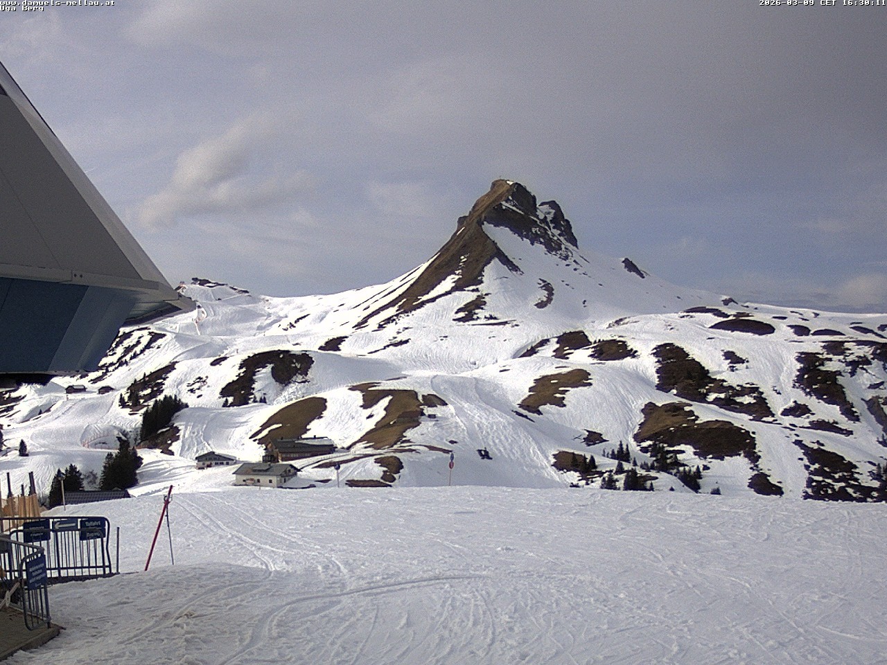 Archiv Foto Webcam Bergstation Uga (1850m)