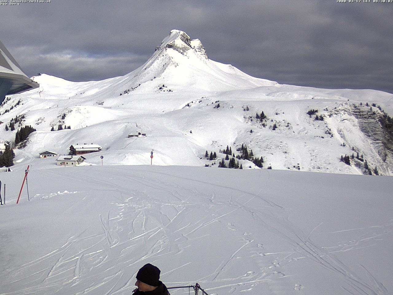 Archiv Foto Webcam Bergstation Uga (1850m)