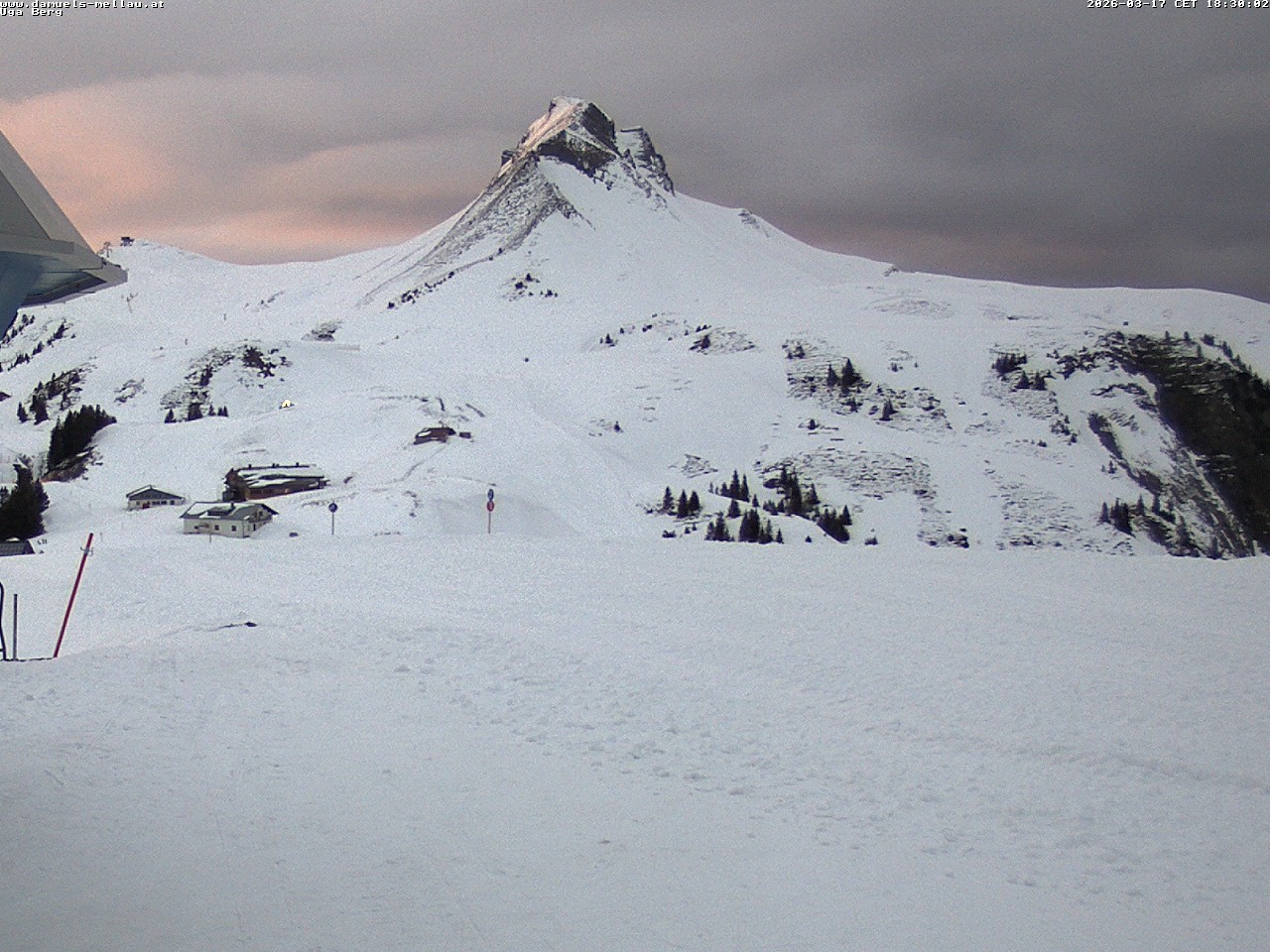 Archiv Foto Webcam Bergstation Uga (1850m)
