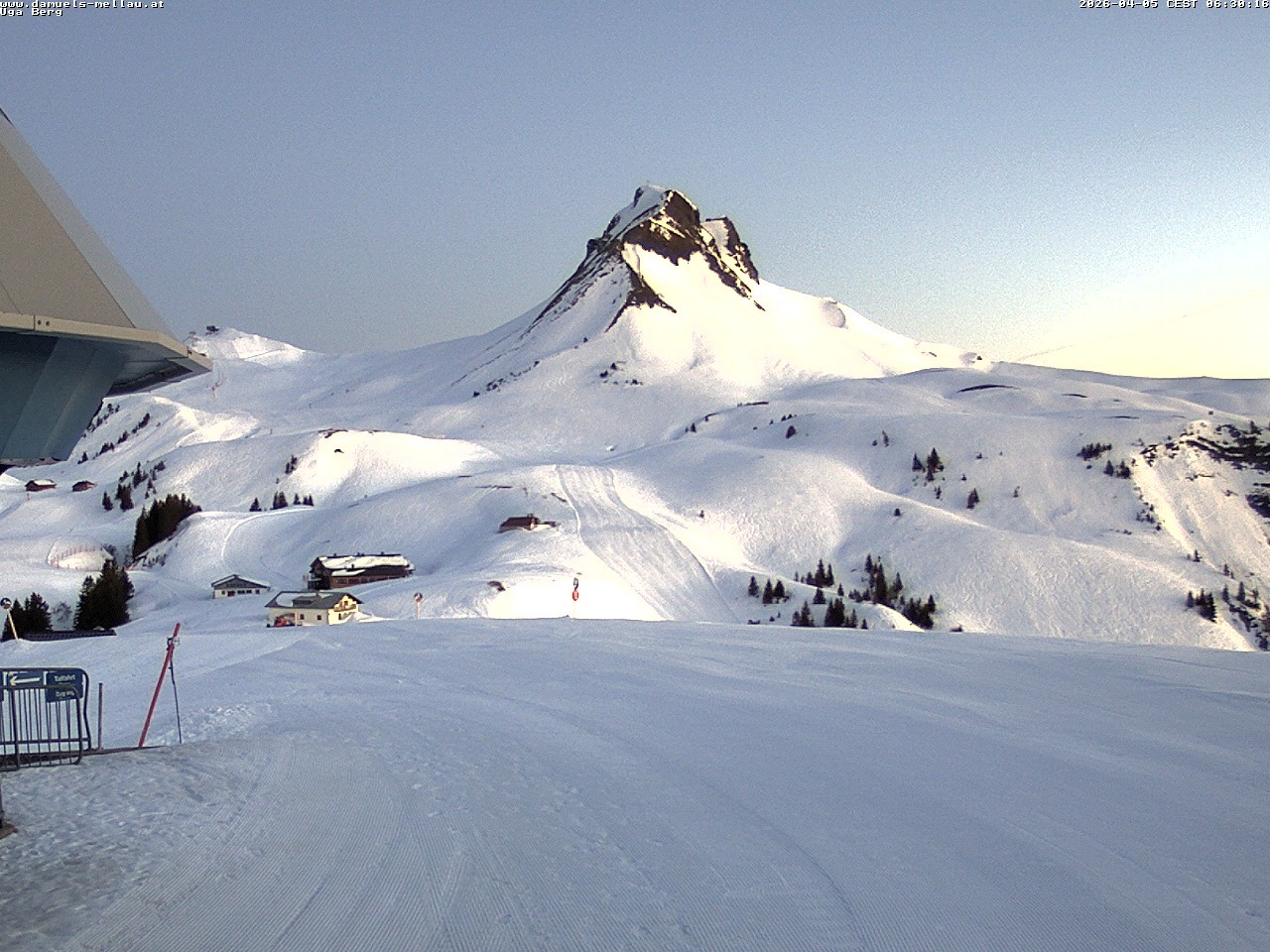 Archiv Foto Webcam Bergstation Uga (1850m)
