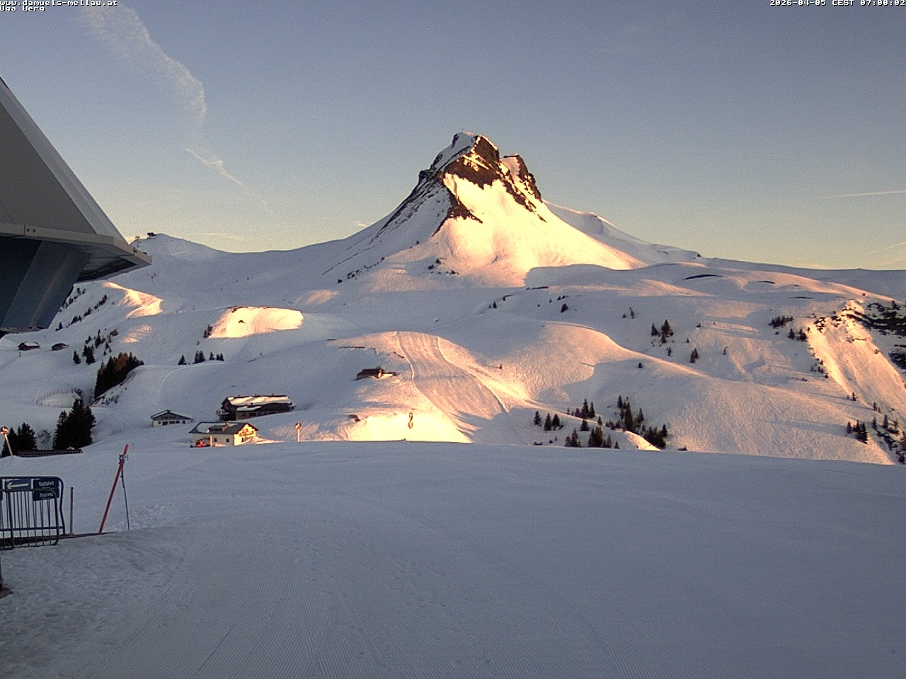 Archiv Foto Webcam Bergstation Uga (1850m)