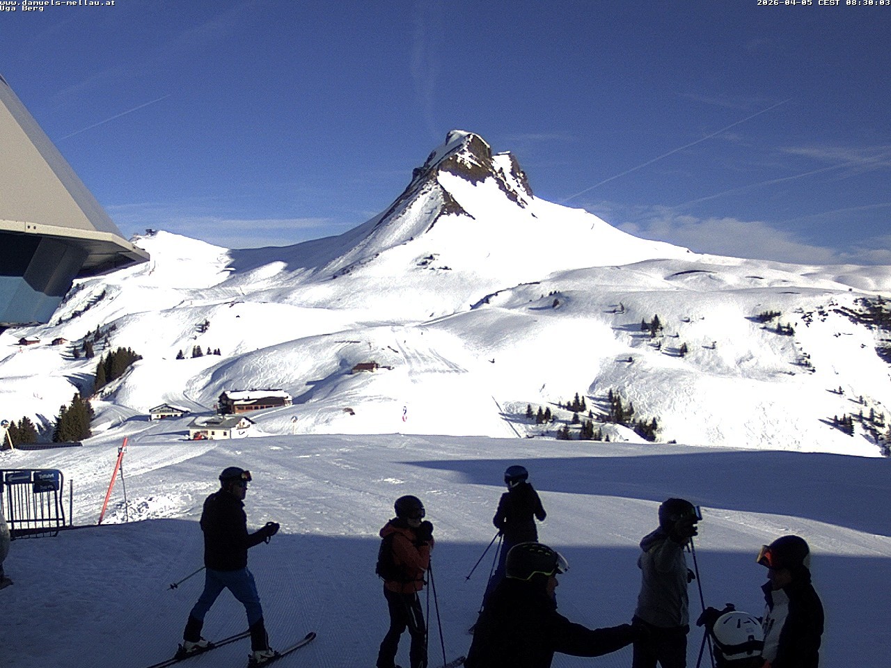 Archiv Foto Webcam Bergstation Uga (1850m)