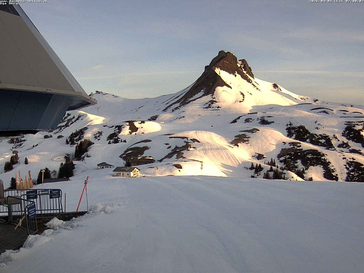 Archiv Foto Webcam Bergstation Uga (1850m)