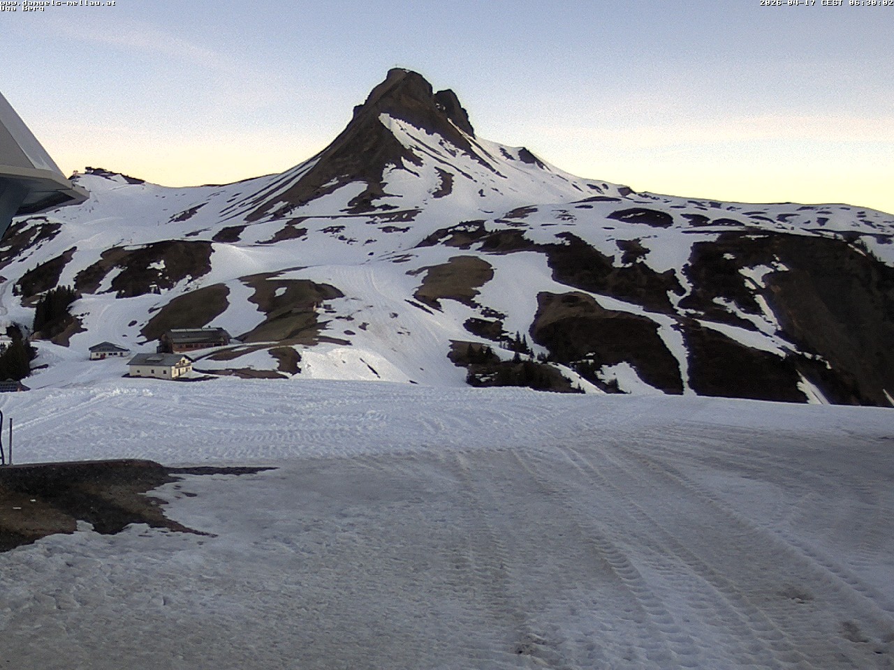 Archiv Foto Webcam Bergstation Uga (1850m)