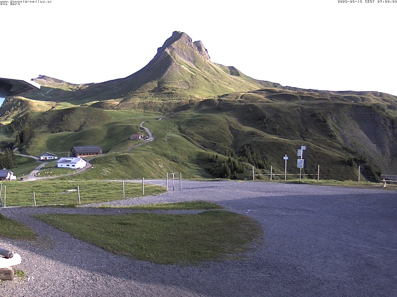 Archiv Foto Webcam Bergstation Uga (1850m)