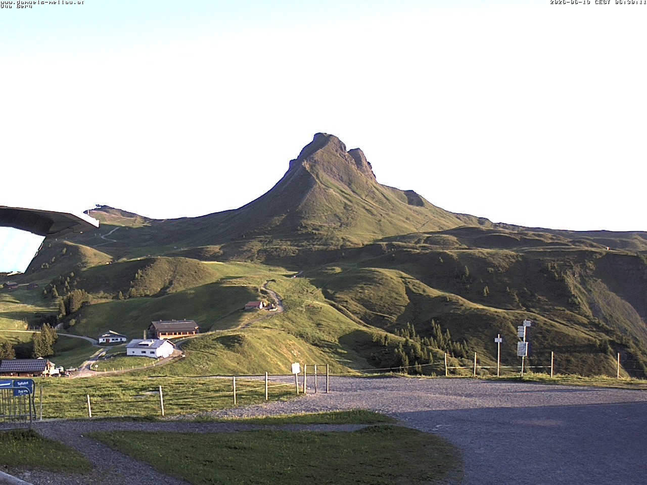 Archiv Foto Webcam Bergstation Uga (1850m)