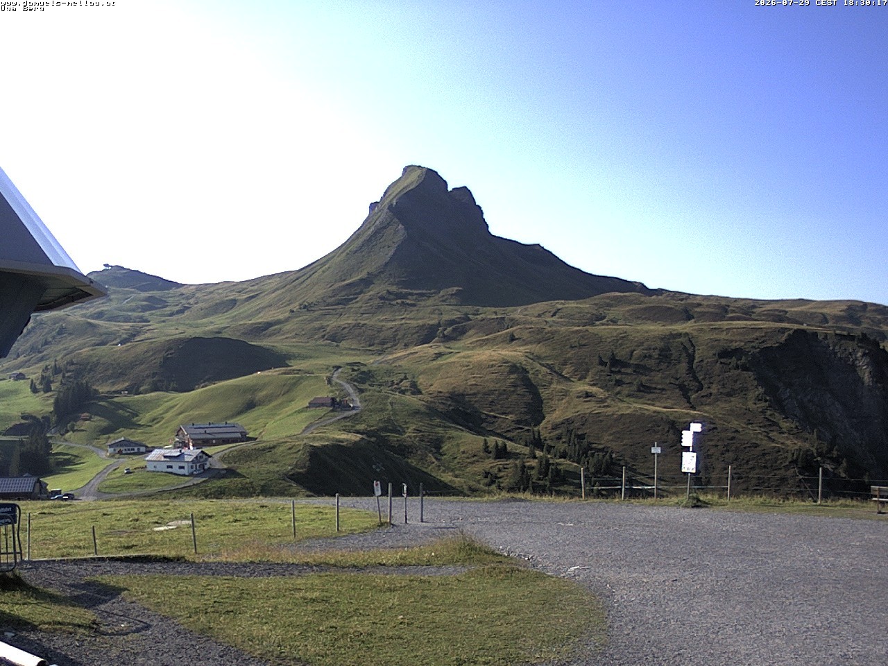 Archiv Foto Webcam Bergstation Uga (1850m)