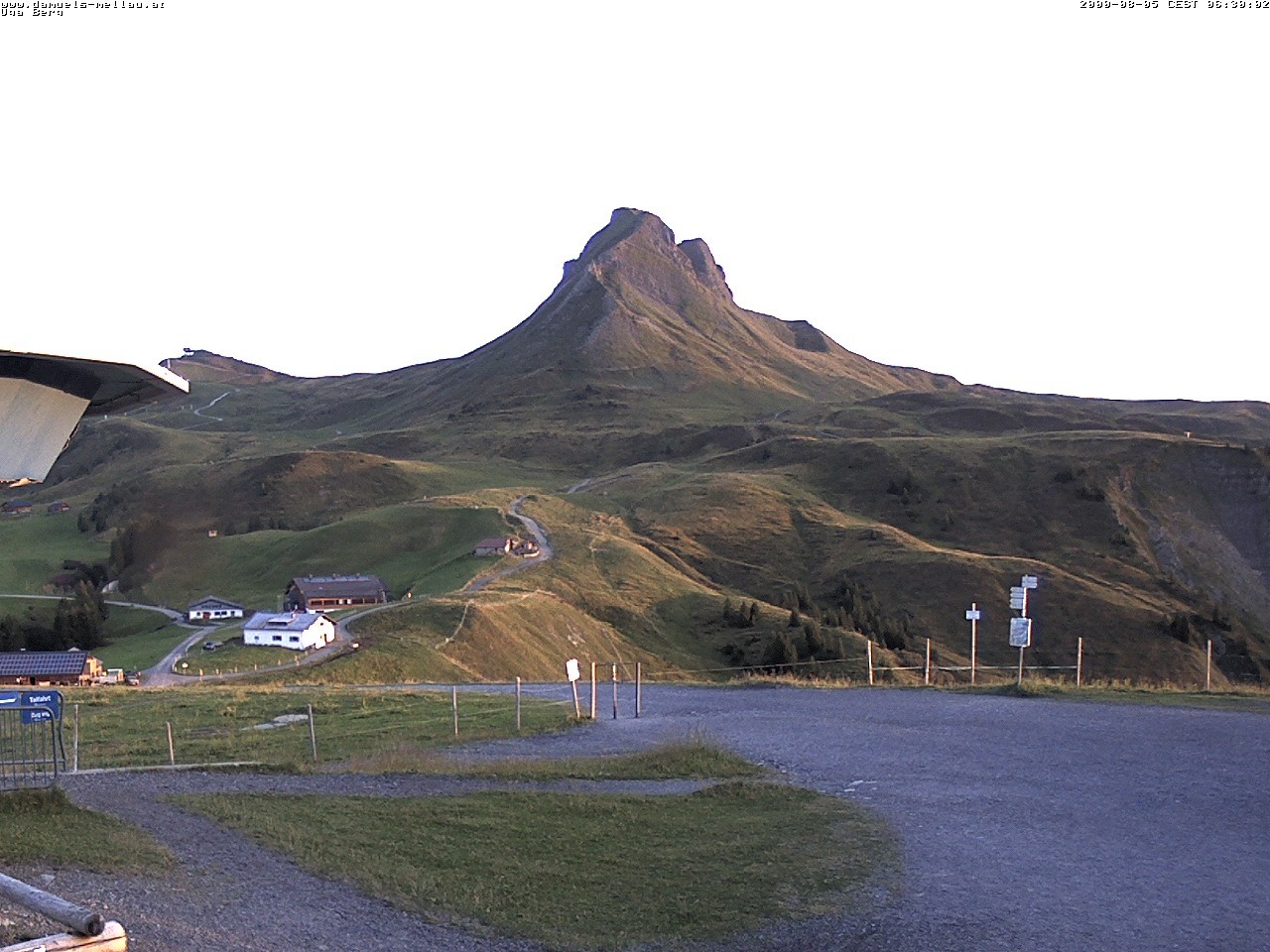 Archiv Foto Webcam Bergstation Uga (1850m)