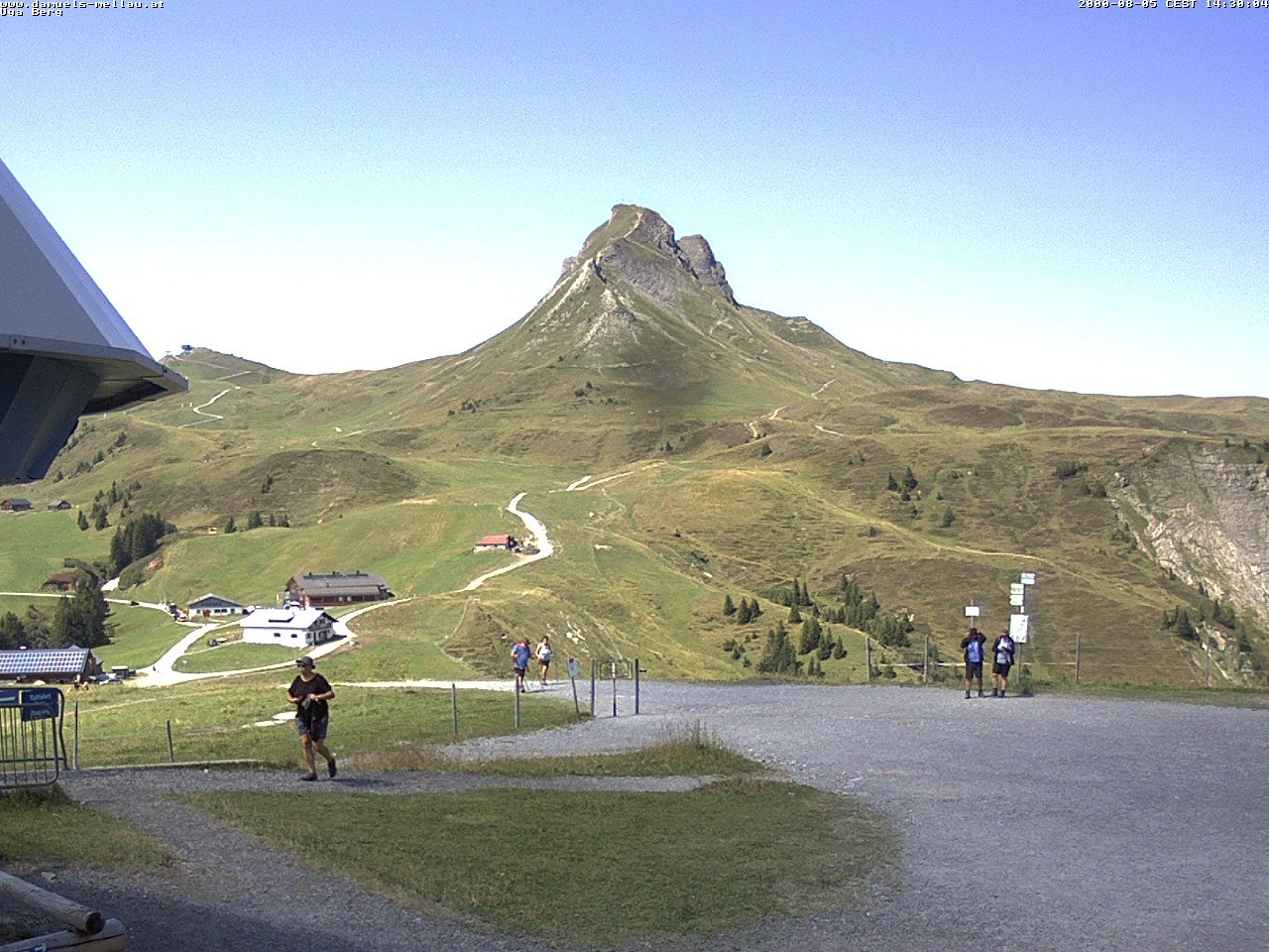 Archiv Foto Webcam Bergstation Uga (1850m)