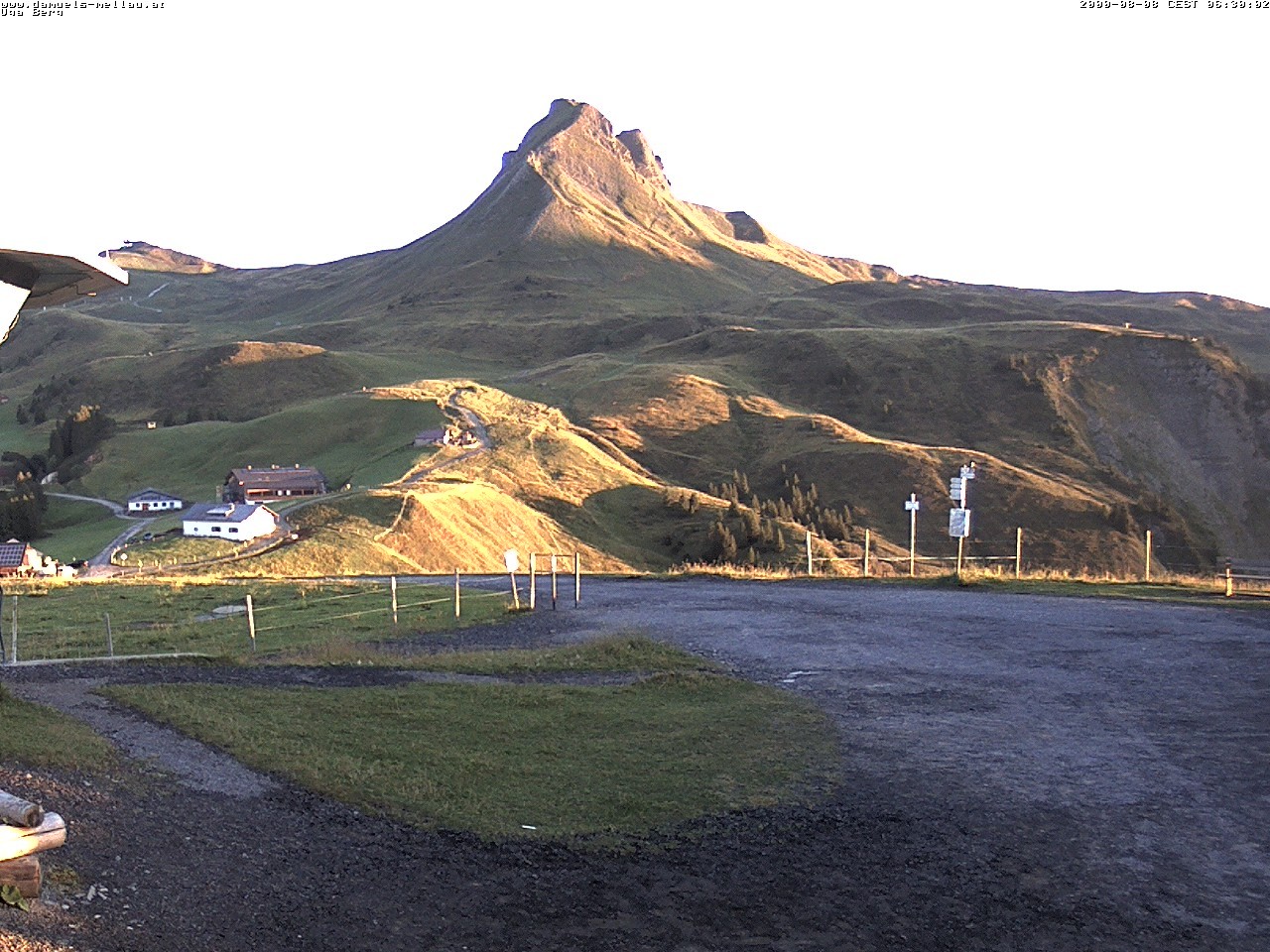Archiv Foto Webcam Bergstation Uga (1850m)