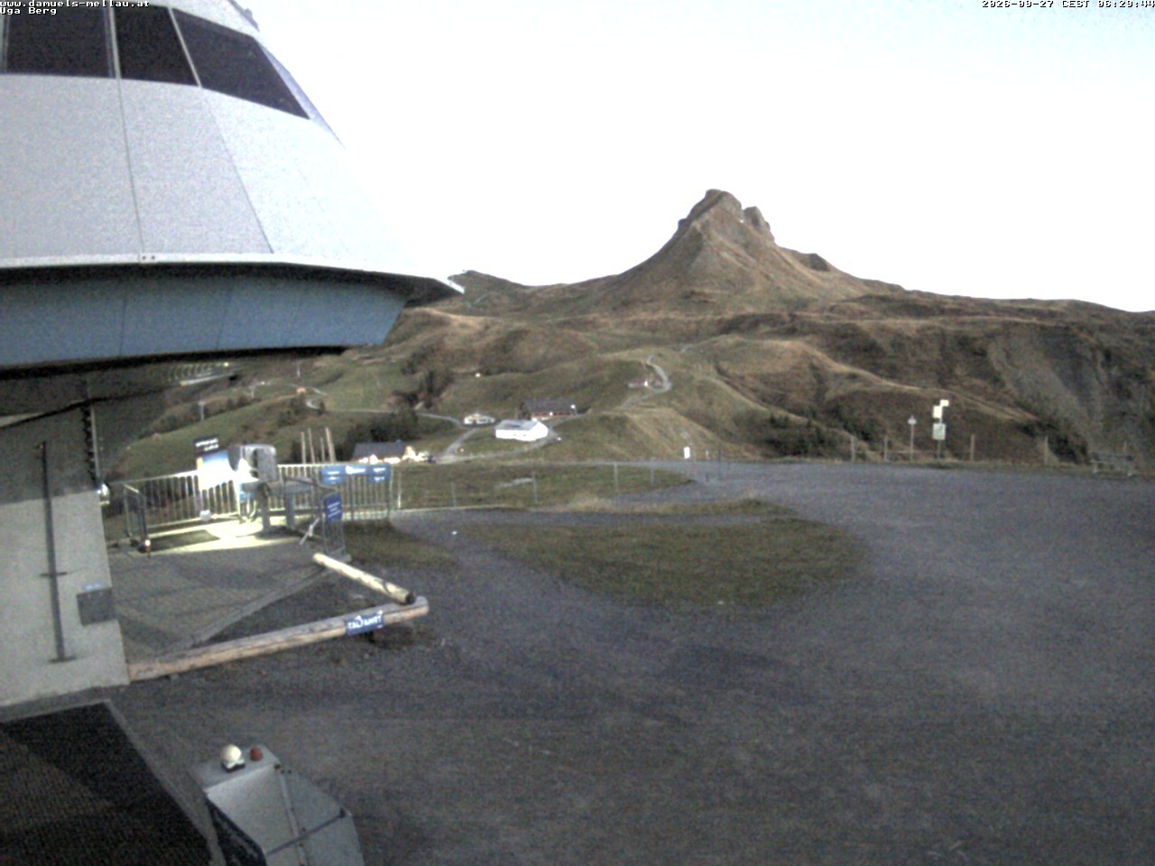 Archiv Foto Webcam Bergstation Uga (1850m)