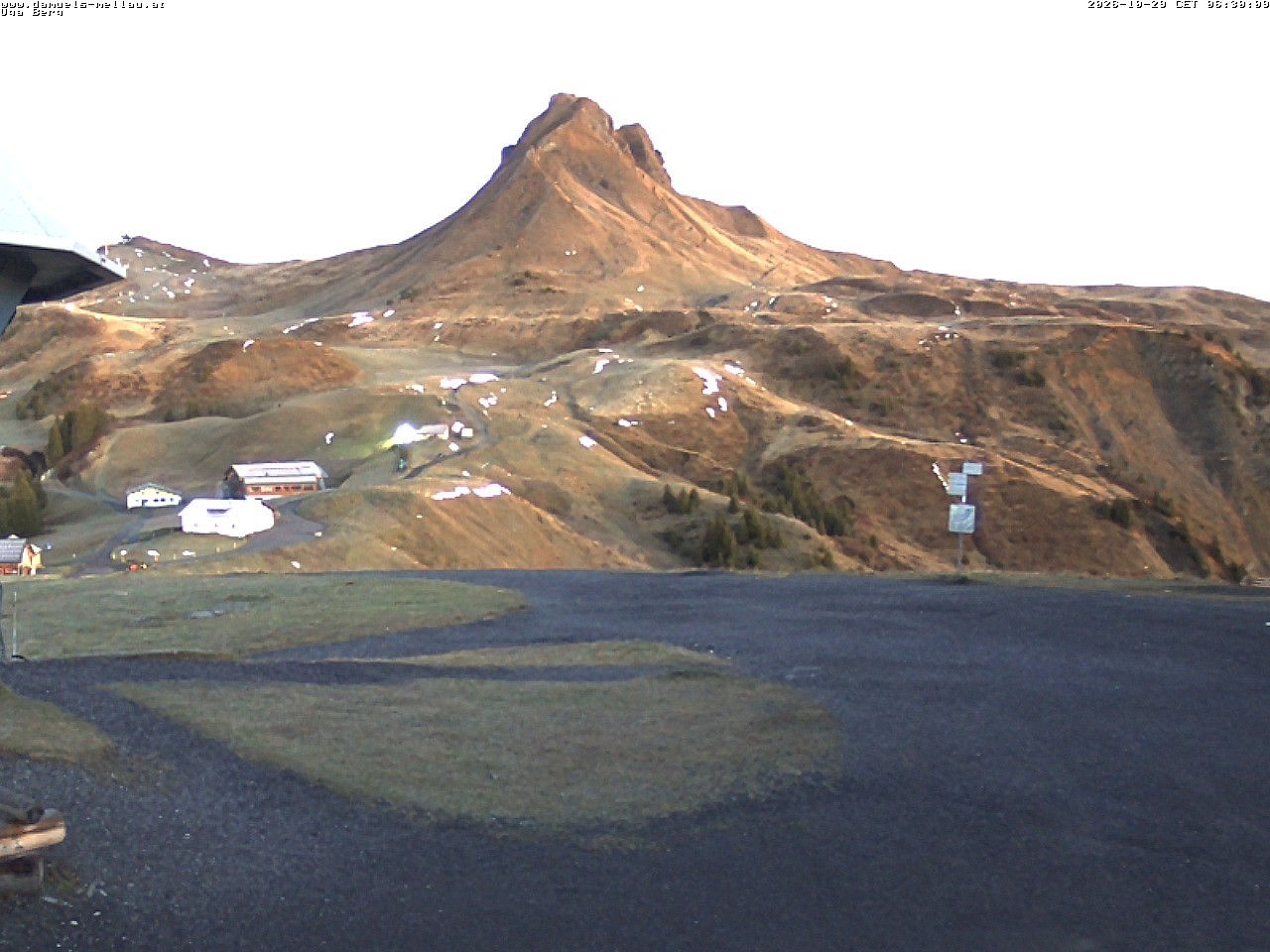 Archiv Foto Webcam Bergstation Uga (1850m)