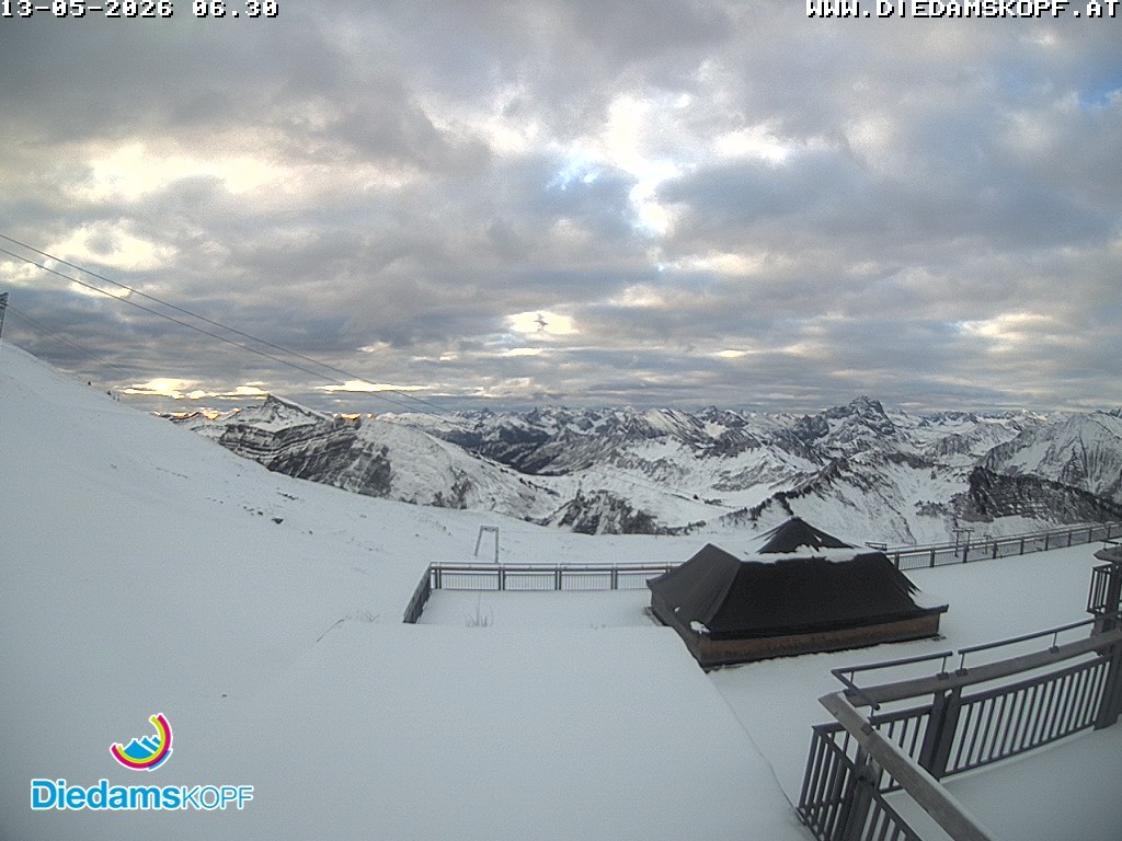 Archived image Webcam mountain station gondola "Diedamskopf", Vorarlberg