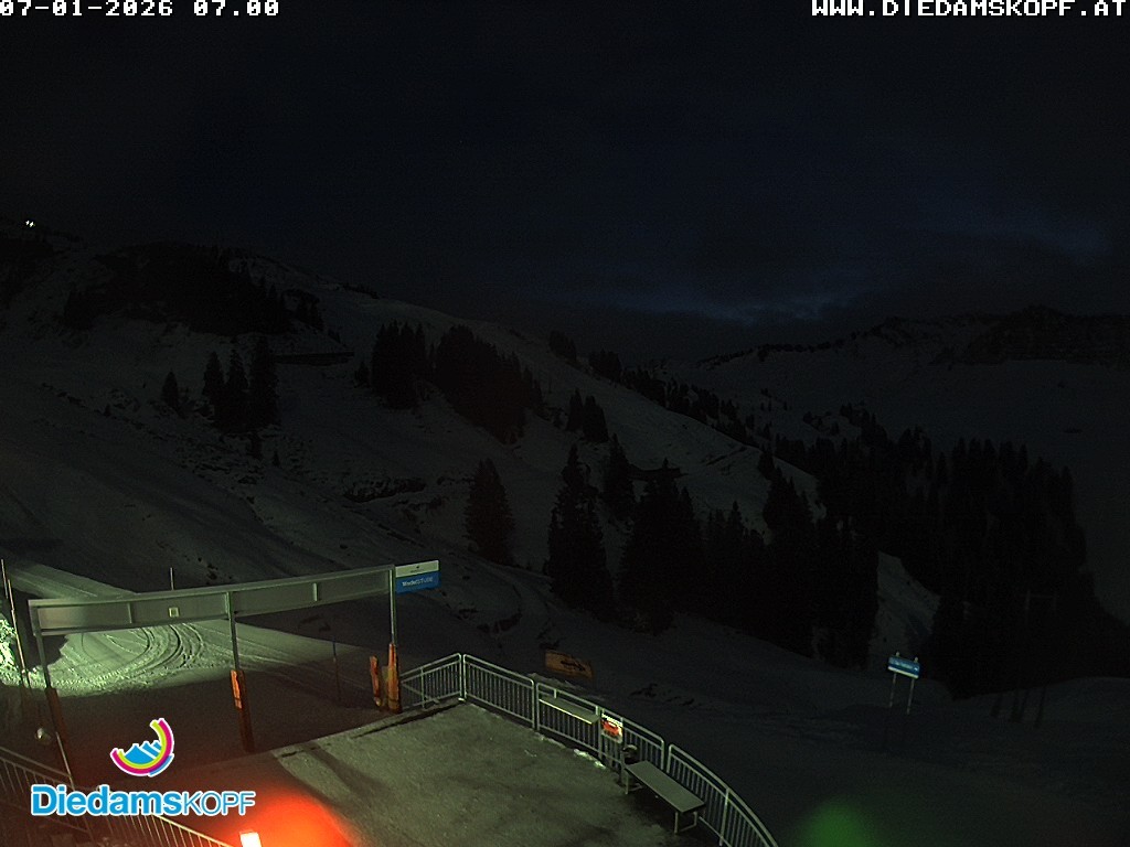 Archiv Foto Webcam Diedamskopf: Ausblick Wedelstube