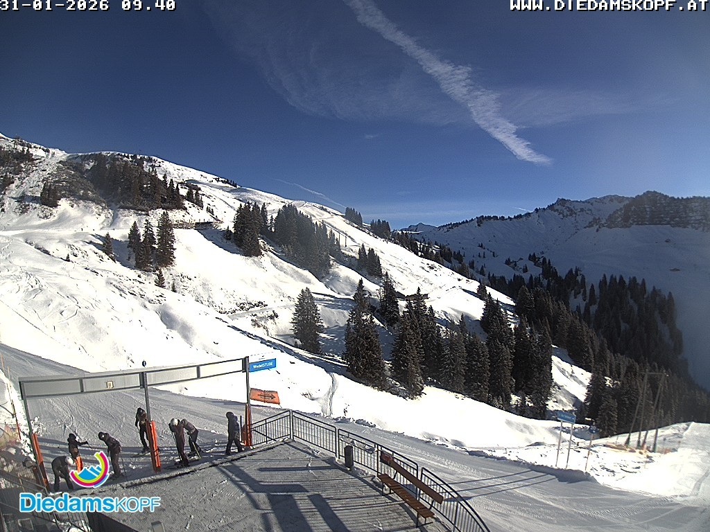 Archiv Foto Webcam Diedamskopf: Ausblick Wedelstube