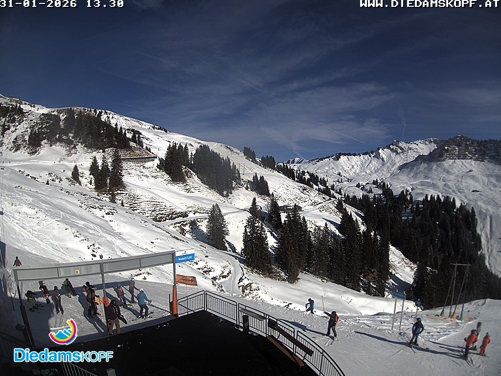 Archiv Foto Webcam Diedamskopf: Ausblick Wedelstube