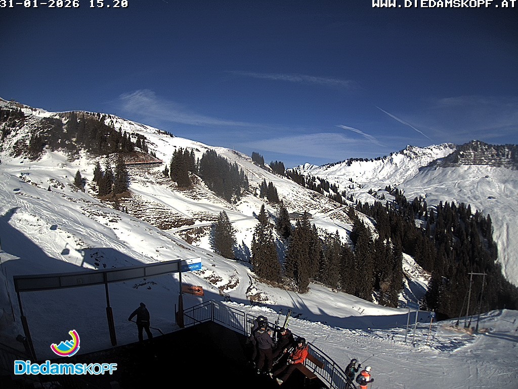 Archiv Foto Webcam Diedamskopf: Ausblick Wedelstube