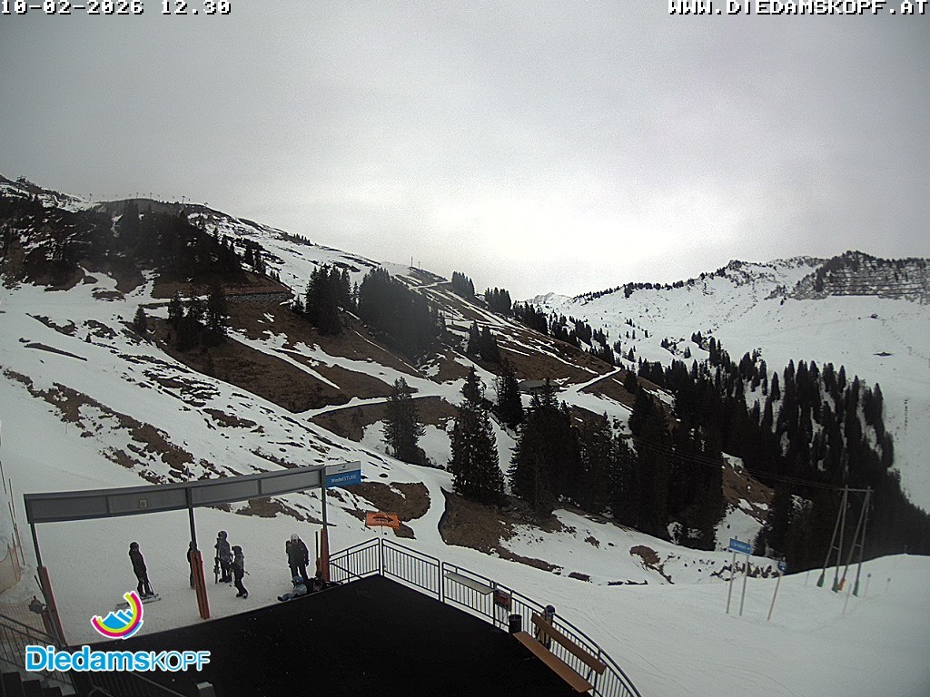 Archiv Foto Webcam Diedamskopf: Ausblick Wedelstube