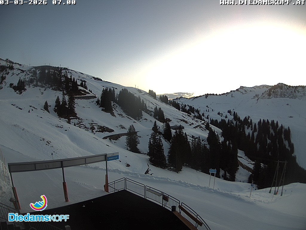 Archiv Foto Webcam Diedamskopf: Ausblick Wedelstube