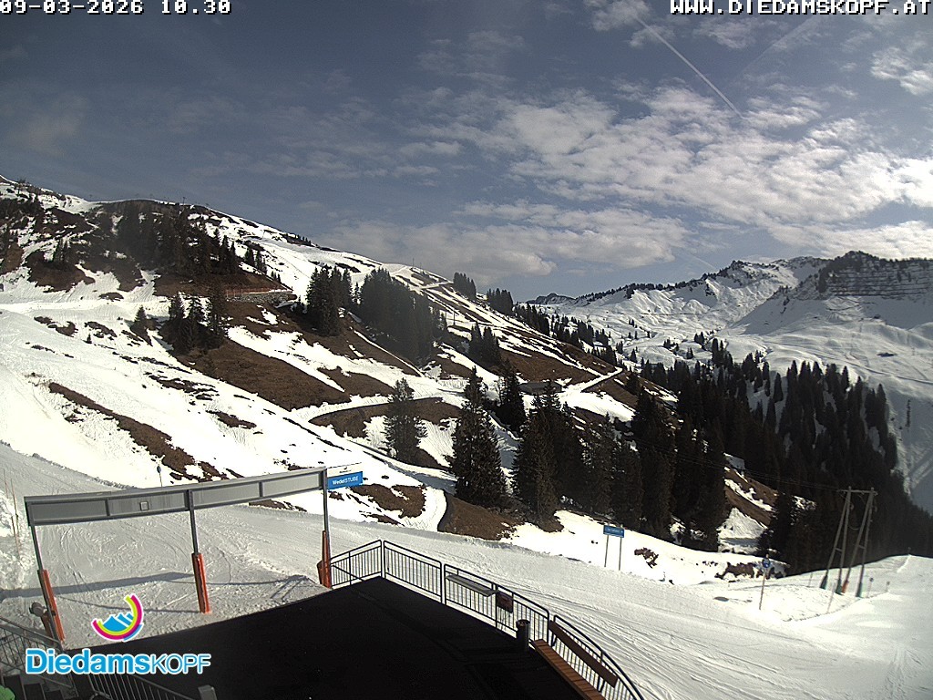 Archiv Foto Webcam Diedamskopf: Ausblick Wedelstube