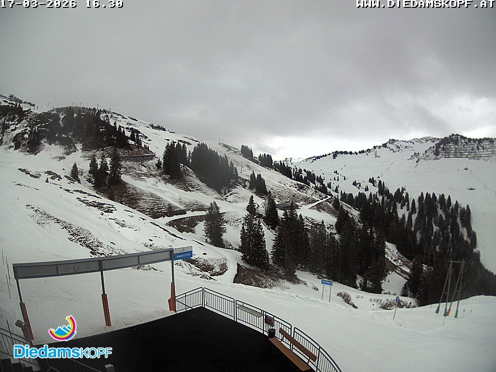 Archiv Foto Webcam Diedamskopf: Ausblick Wedelstube
